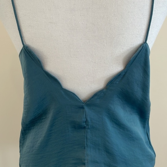 Kimchi Blue Scalloped Edge Cami. EUC - Picture 4 of 7